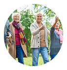 personnes qui marchent